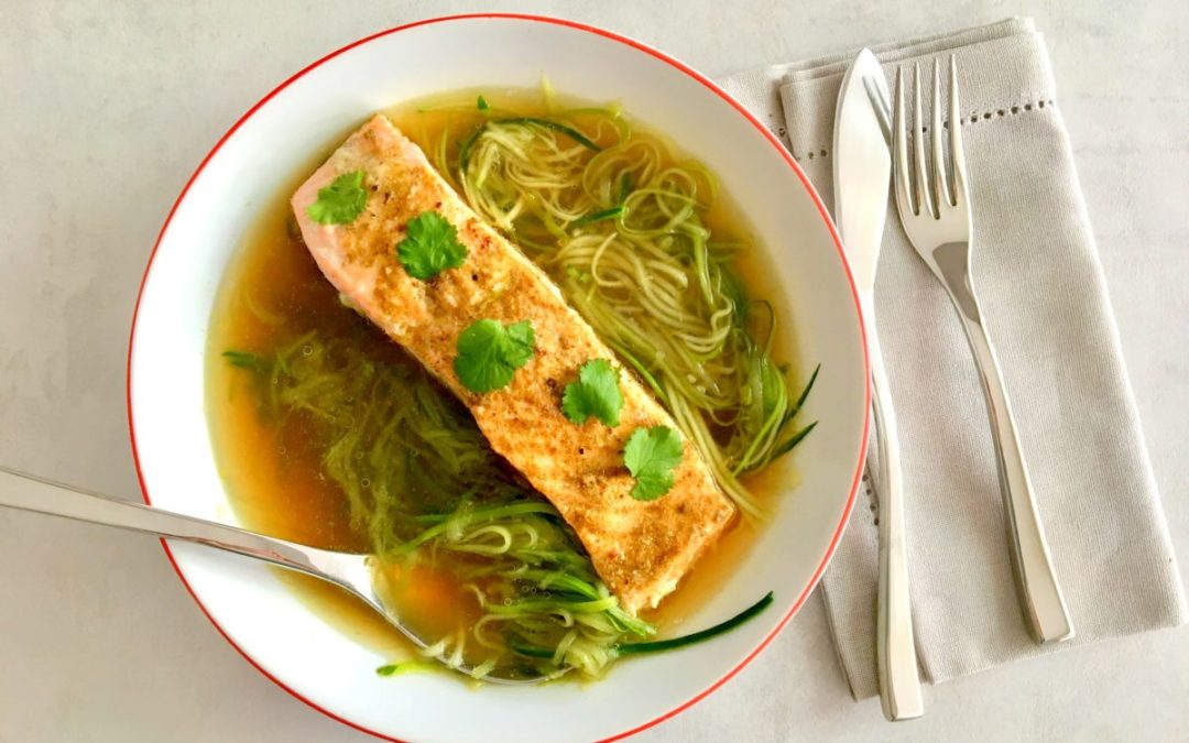 Saumon au bouillon et courgettes